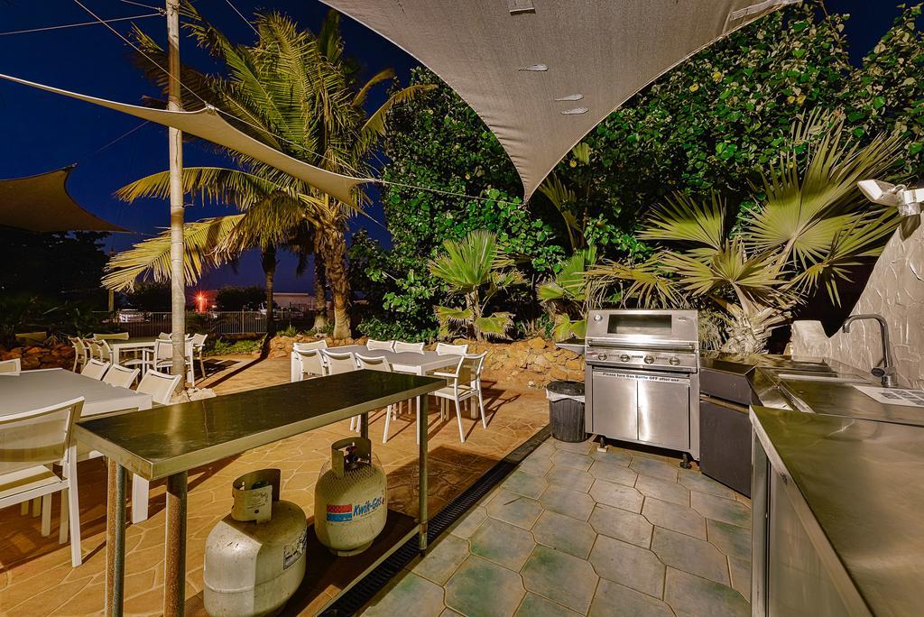 Sea Breeze Resort Exmouth Exterior foto