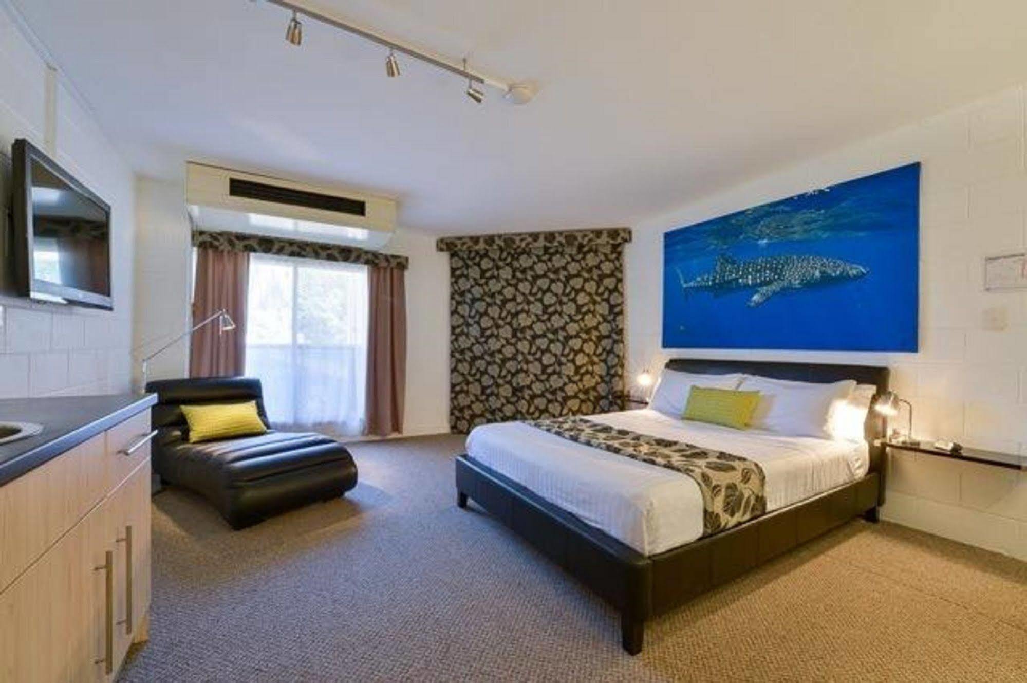Sea Breeze Resort Exmouth Exterior foto